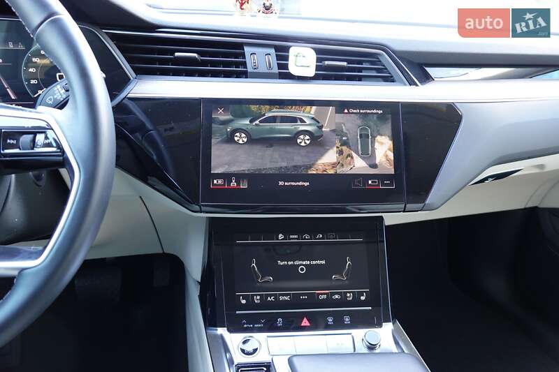 Позашляховик / Кросовер Audi e-tron 2022 в Києві