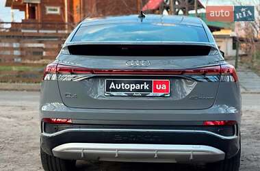 Внедорожник / Кроссовер Audi e-tron 2022 в 