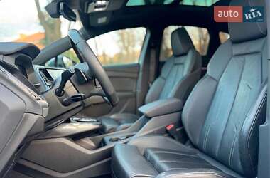 Внедорожник / Кроссовер Audi e-tron 2022 в 