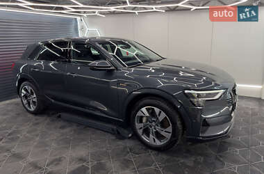 Внедорожник / Кроссовер Audi e-tron 2019 в 