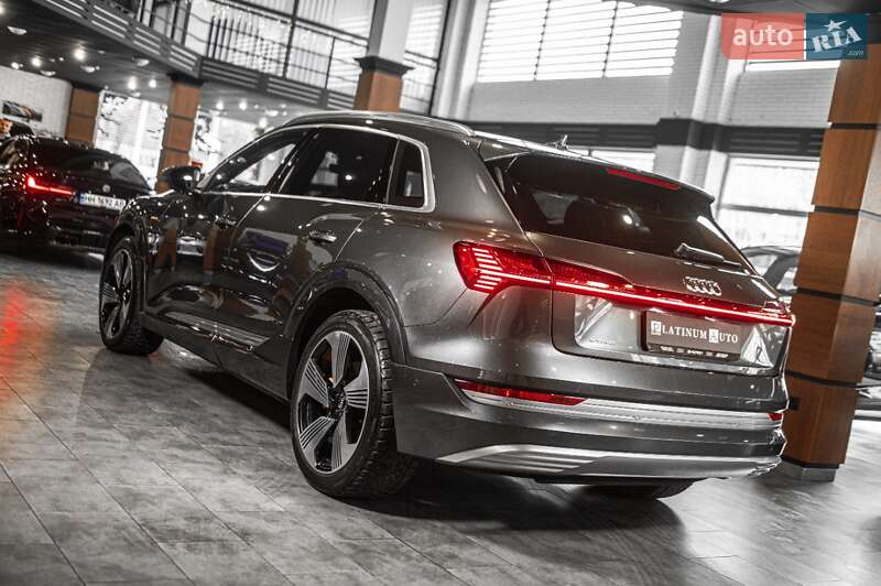 Внедорожник / Кроссовер Audi e-tron 2019 в Одессе