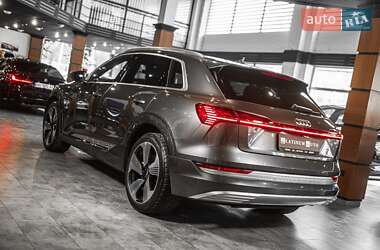 Внедорожник / Кроссовер Audi e-tron 2019 в 