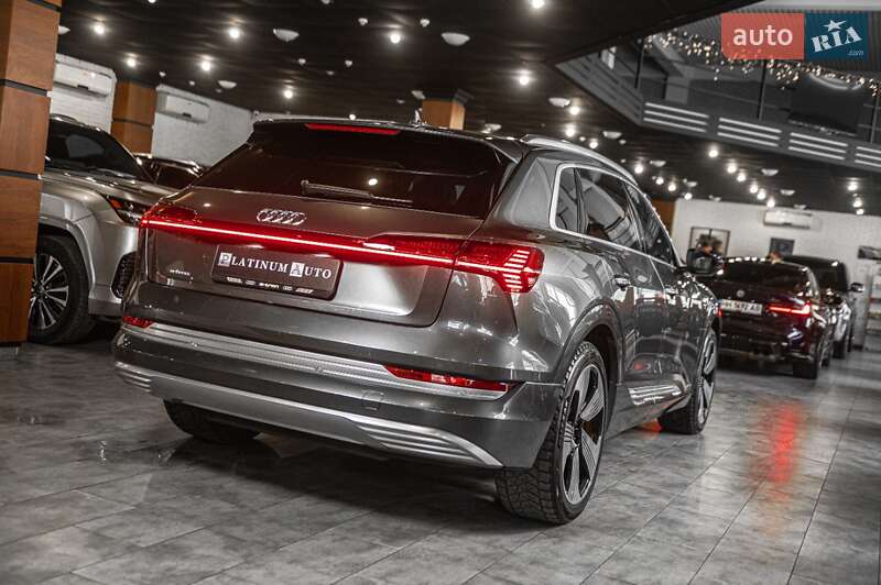 Внедорожник / Кроссовер Audi e-tron 2019 в Одессе
