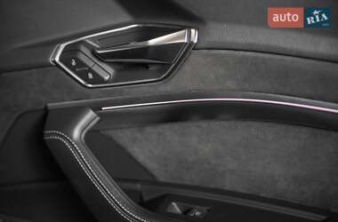 Внедорожник / Кроссовер Audi e-tron 2019 в 