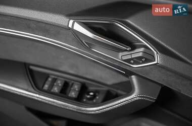 Внедорожник / Кроссовер Audi e-tron 2019 в 