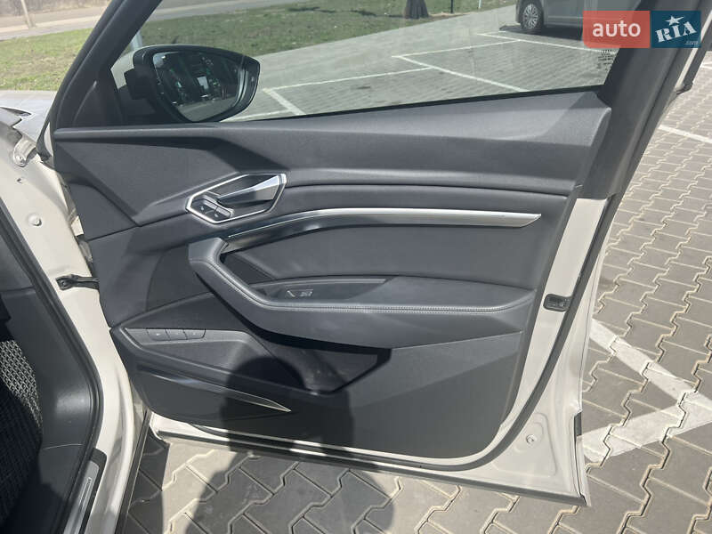 Внедорожник / Кроссовер Audi e-tron 2022 в Одессе