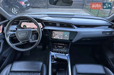 Внедорожник / Кроссовер Audi e-tron 2020 в 
