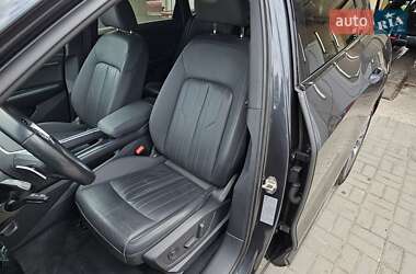 Внедорожник / Кроссовер Audi e-tron 2022 в 