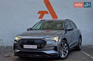 Внедорожник / Кроссовер Audi e-tron 2020 в 