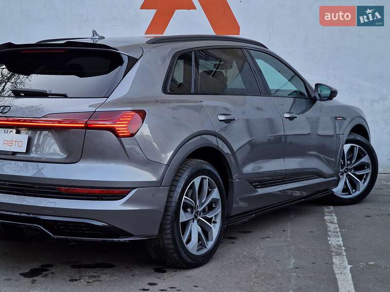 Внедорожник / Кроссовер Audi e-tron 2020 в Одессе