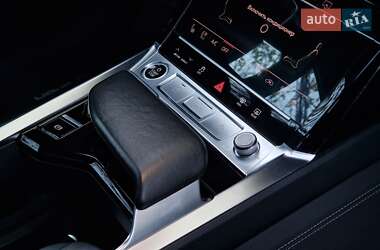 Внедорожник / Кроссовер Audi e-tron 2020 в 
