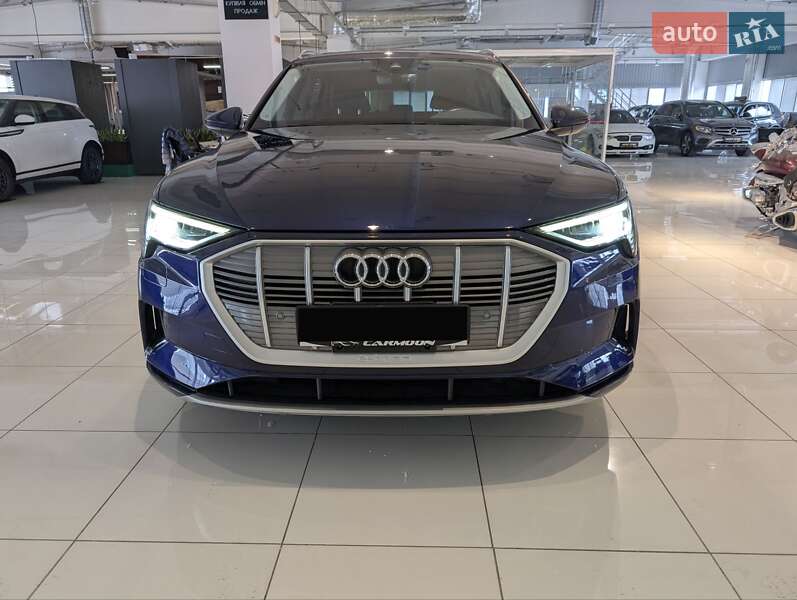 Позашляховик / Кросовер Audi e-tron 2021 в Києві