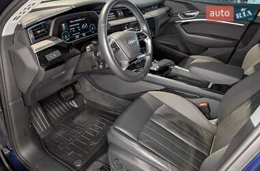 Внедорожник / Кроссовер Audi e-tron 2021 в 