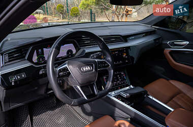 Внедорожник / Кроссовер Audi e-tron 2019 в 