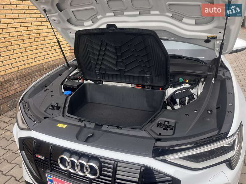 Внедорожник / Кроссовер Audi e-tron 2020 в Луцке