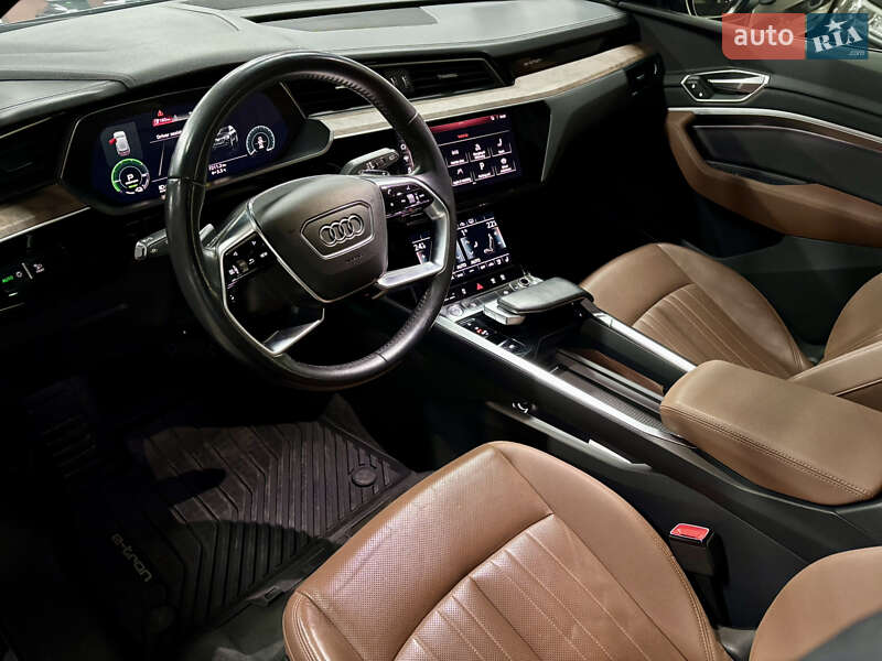 Внедорожник / Кроссовер Audi e-tron 2019 в Киеве
