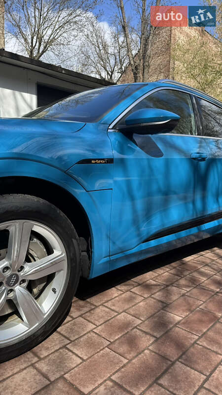 Внедорожник / Кроссовер Audi e-tron 2019 в Львове