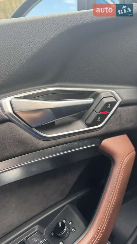Внедорожник / Кроссовер Audi e-tron 2019 в Львове