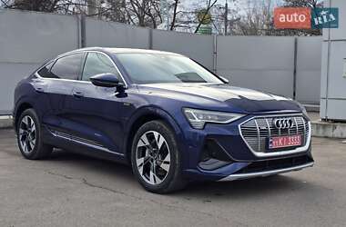 Внедорожник / Кроссовер Audi e-tron 2022 в 