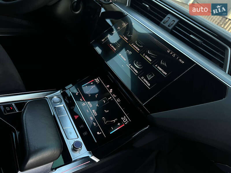Внедорожник / Кроссовер Audi e-tron 2020 в Ужгороде