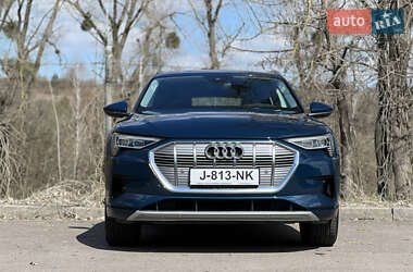 Позашляховик / Кросовер Audi e-tron 2020 в 