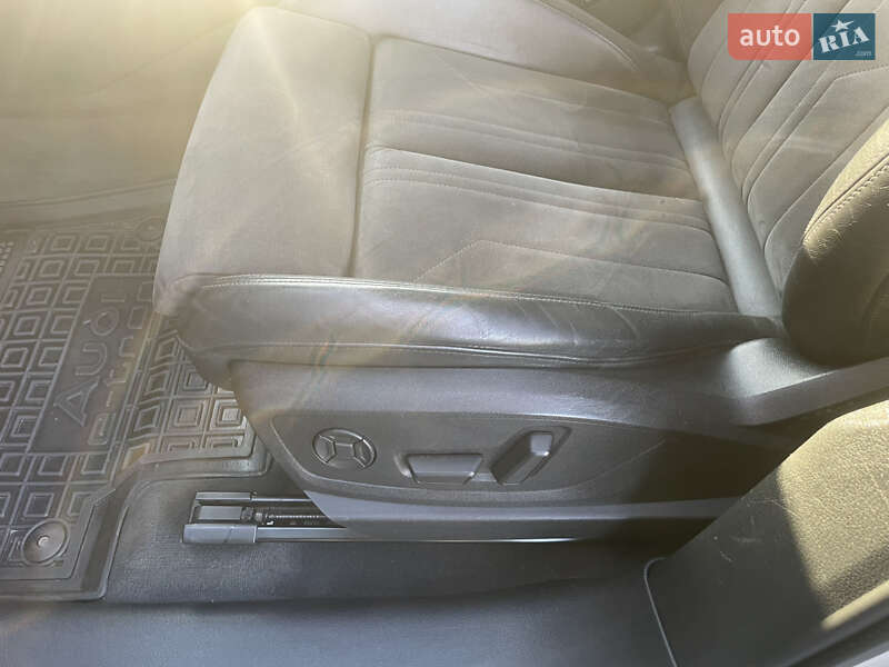 Внедорожник / Кроссовер Audi e-tron 2019 в Житомире