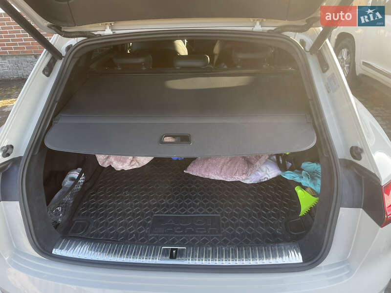 Внедорожник / Кроссовер Audi e-tron 2019 в Житомире