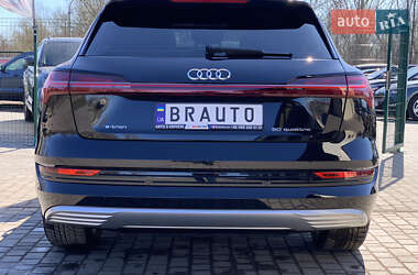 Позашляховик / Кросовер Audi e-tron 2019 в 
