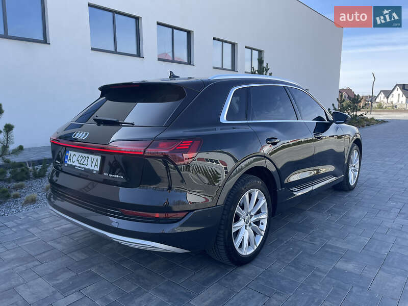Позашляховик / Кросовер Audi e-tron 2019 в Луцьку