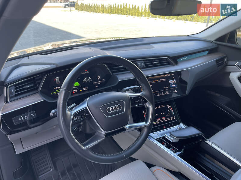 Позашляховик / Кросовер Audi e-tron 2019 в Луцьку
