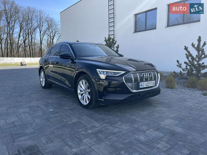 Позашляховик / Кросовер Audi e-tron 2019 в Луцьку
