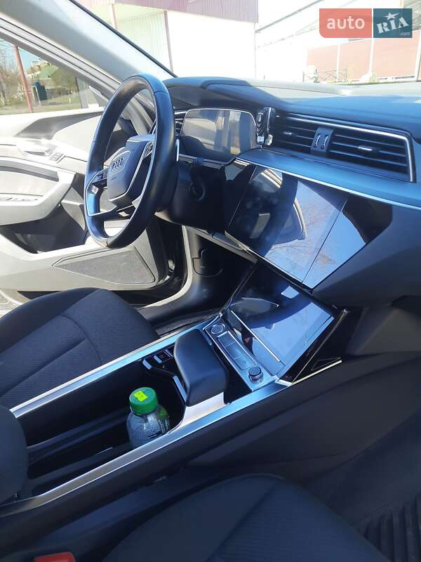 Внедорожник / Кроссовер Audi e-tron 2020 в Ковеле