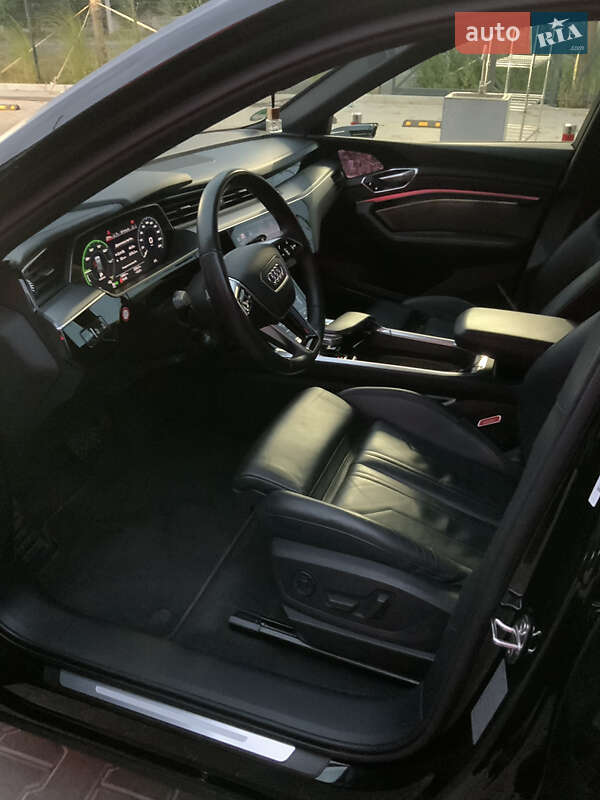 Внедорожник / Кроссовер Audi e-tron 2019 в Ровно