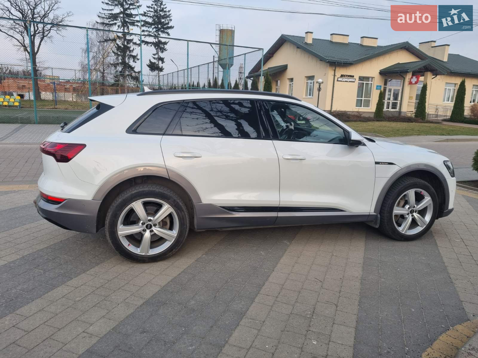 2019 Audi e-tron - мініатюра 13