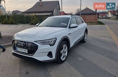 Внедорожник / Кроссовер Audi e-tron 2019 в 