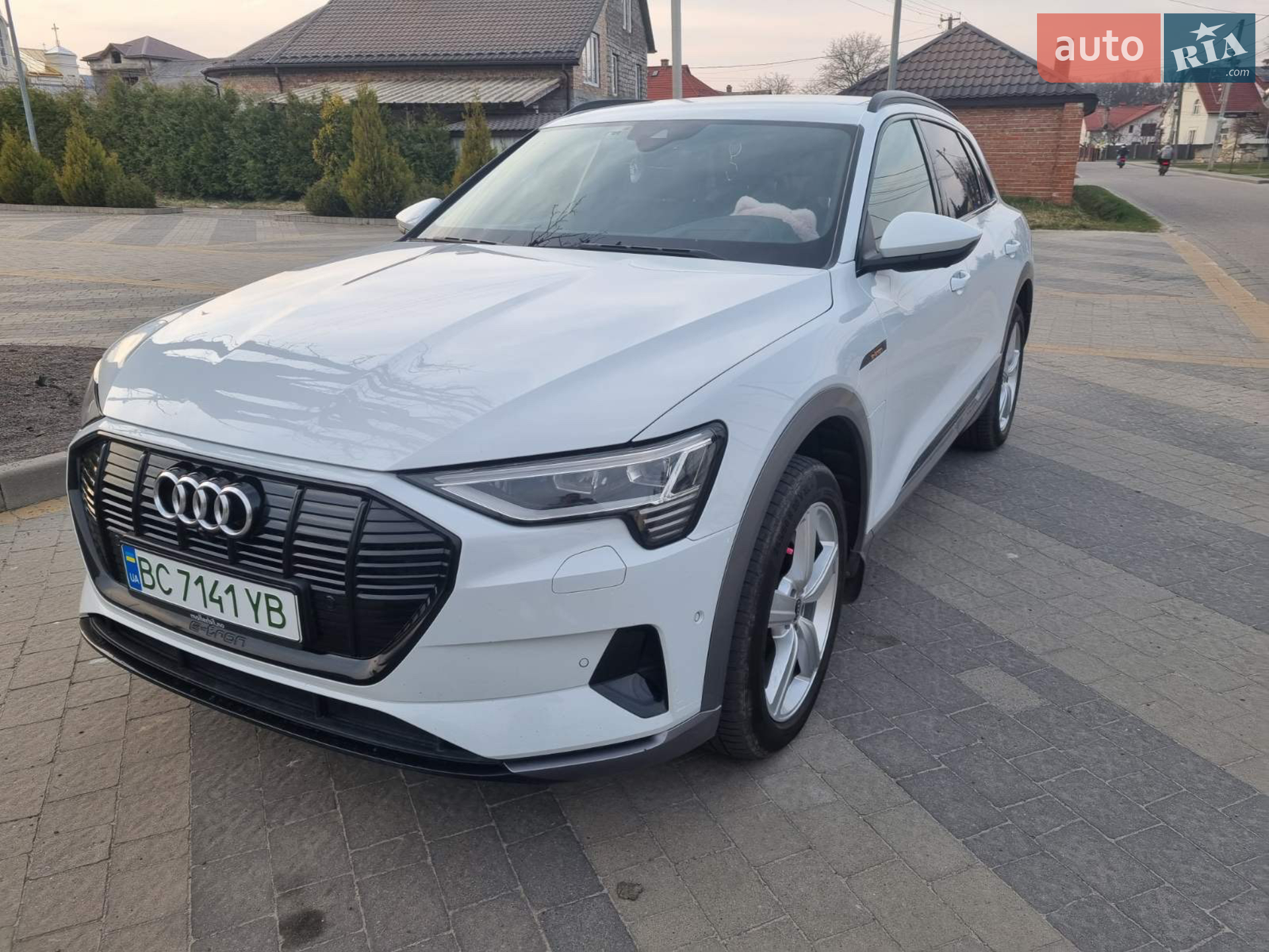 2019 Audi e-tron - мініатюра 22