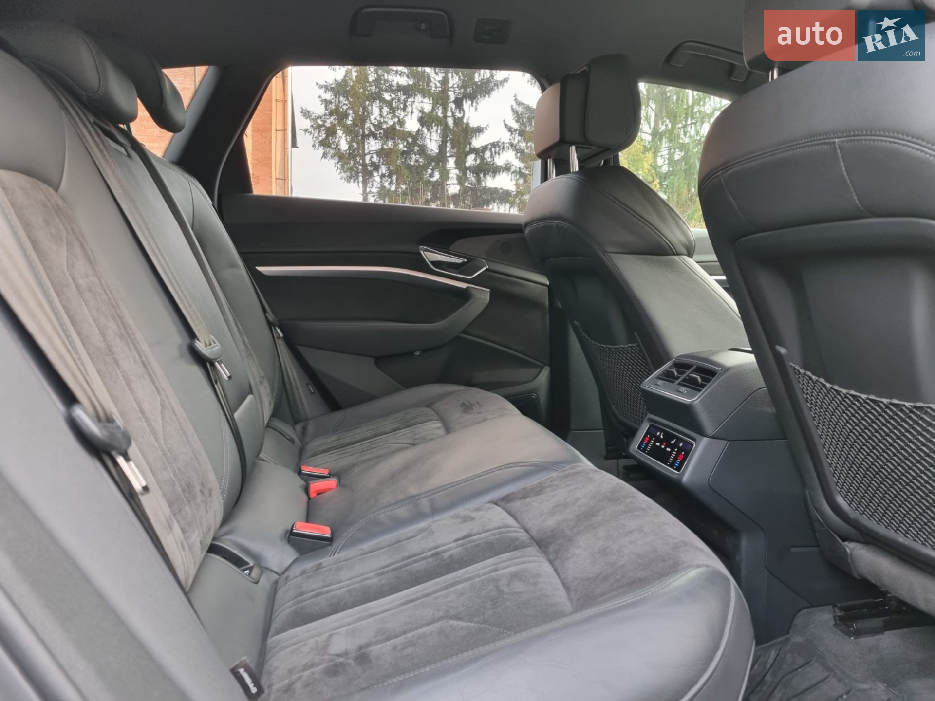 2019 Audi e-tron - мініатюра 30