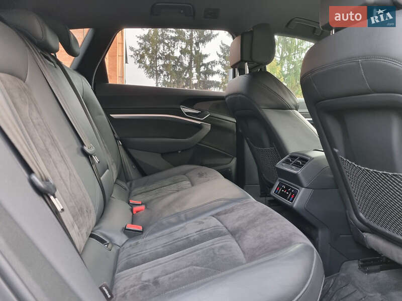 Внедорожник / Кроссовер Audi e-tron 2019 в Львове