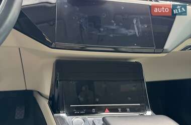 Внедорожник / Кроссовер Audi e-tron 2019 в 