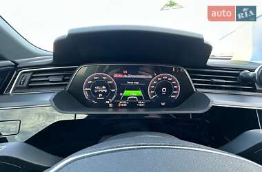 Внедорожник / Кроссовер Audi e-tron 2020 в 