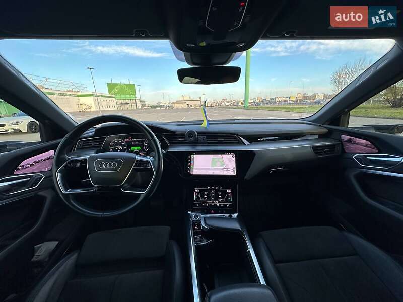 Внедорожник / Кроссовер Audi e-tron 2020 в Киеве