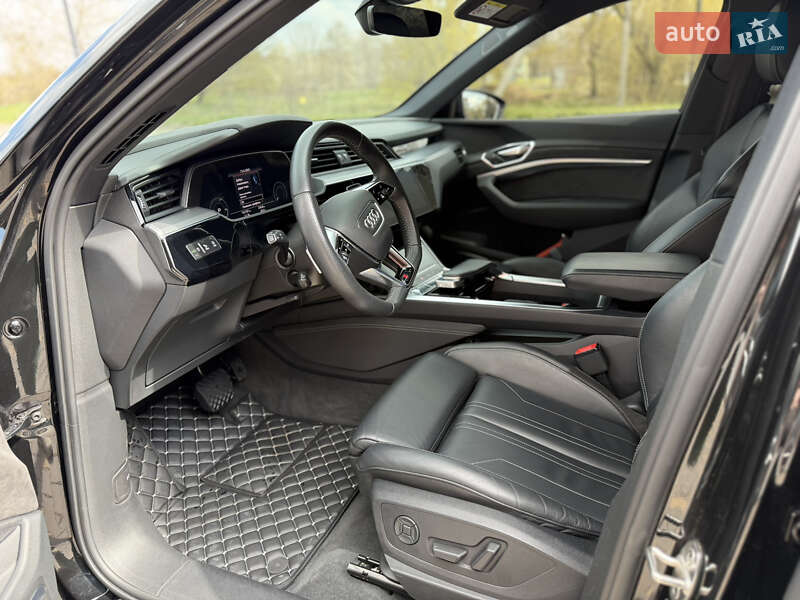 Внедорожник / Кроссовер Audi e-tron 2020 в Одессе