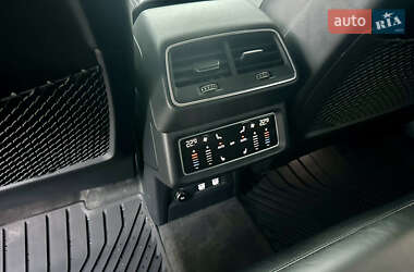 Внедорожник / Кроссовер Audi e-tron 2019 в 