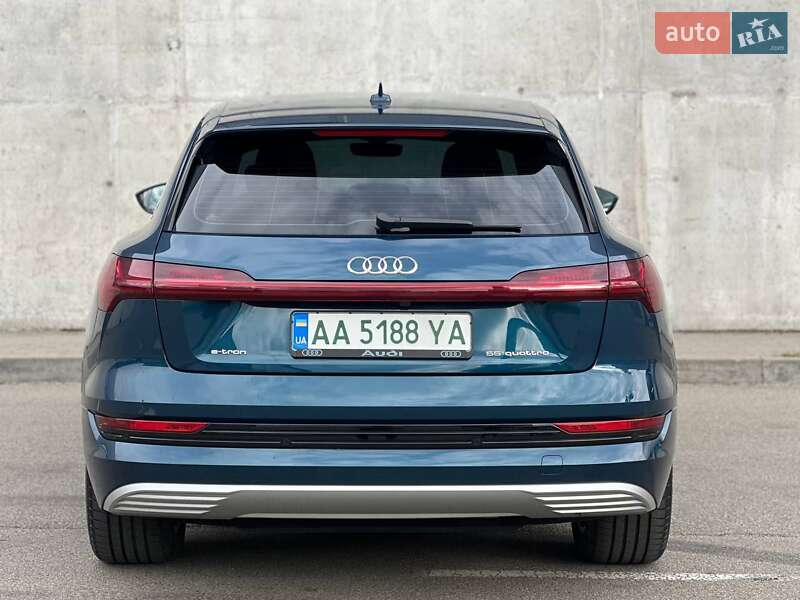 Внедорожник / Кроссовер Audi e-tron 2019 в Киеве