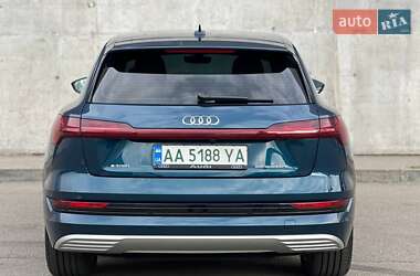 Внедорожник / Кроссовер Audi e-tron 2019 в 