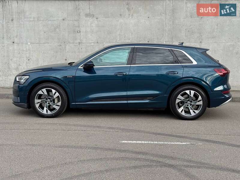 Внедорожник / Кроссовер Audi e-tron 2019 в Киеве