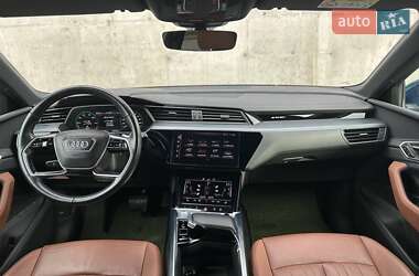 Внедорожник / Кроссовер Audi e-tron 2019 в 