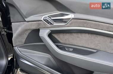 Внедорожник / Кроссовер Audi e-tron 2019 в 
