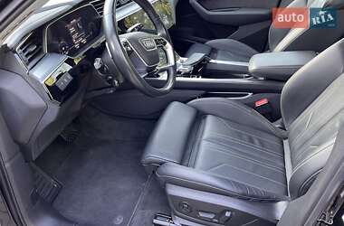 Внедорожник / Кроссовер Audi e-tron 2019 в 