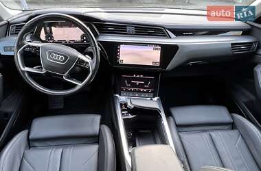 Внедорожник / Кроссовер Audi e-tron 2019 в 